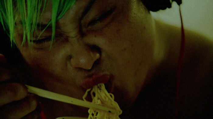 Tack朗が“キラーヌードル”に!? ヒステリックパニック新曲「ライジングさん」MV