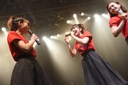 左から中根礎子、木下望、高森柴乃。