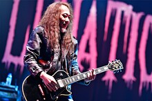 TOKYO YANKEESのステージに登場したPATA（X JAPAN）。（写真提供：LUNATIC FEST.）