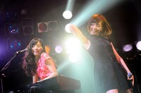 Bitter & Sweet （Photo by MASANORI FUJIKAWA）