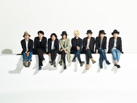 「festival M.O.N -美学の勝利-」出演者の集合写真。