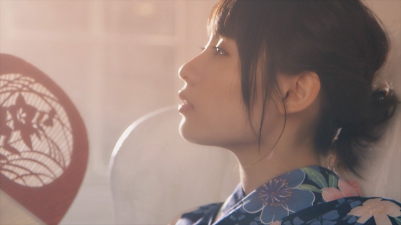 たんこぶちん「花火」MVのワンシーン。