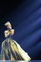 倖田來未「Koda Kumi 15th Anniversary Live Tour 2015 ～WALK OF MY LIFE～ supported by Mercedes-Benz」埼玉・さいたまスーパーアリーナ公演の様子。（写真提供：エイベックス・ミュージック・クリエイティヴ）