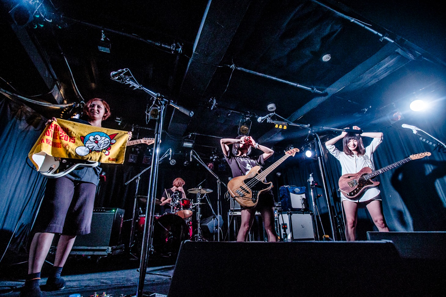 tricot（撮影：青木カズロー）