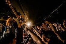 tricot（撮影：青木カズロー）