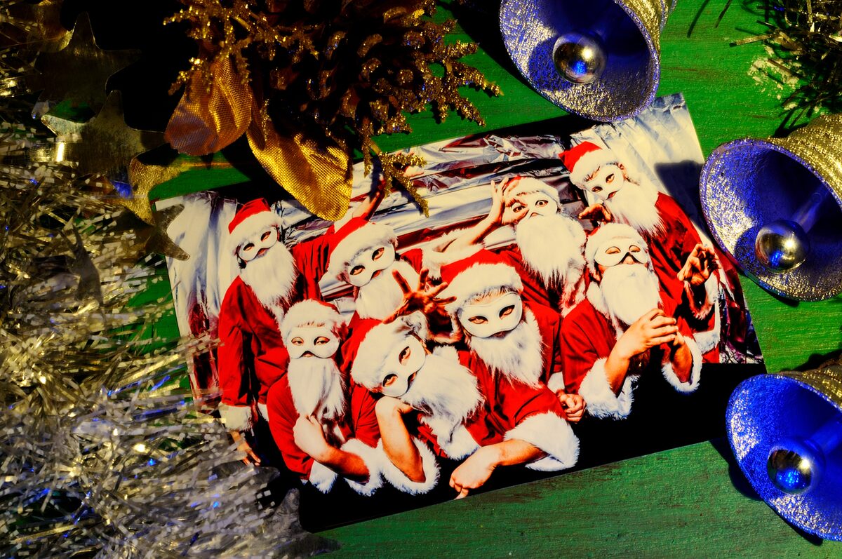 Magic Of Life Rhythmic Toy World サンタ姿で踊るコラボ曲mv 音楽ナタリー