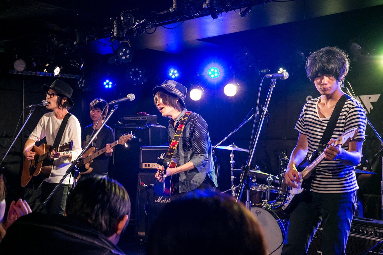 「ウソツキpresents『ハレソウ』ツアー」新代田FEVER 公演アンコールの様子。（撮影：山野浩司）