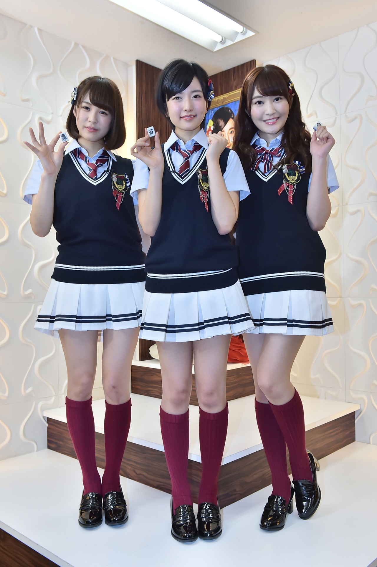 左から三田麻央（NMB48）、須藤凜々花（NMB48）、川上礼奈（NMB48）。（写真提供：TBSテレビ）