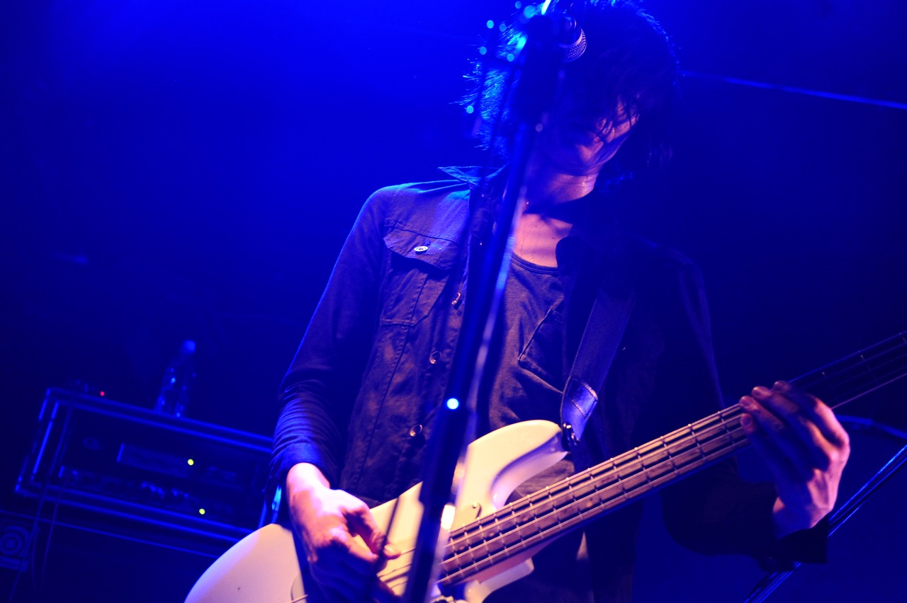6月9日に石川・vanvan V4にて行われたThe Flickersのライブの様子。（Photo by MASANORI FUJIKAWA）