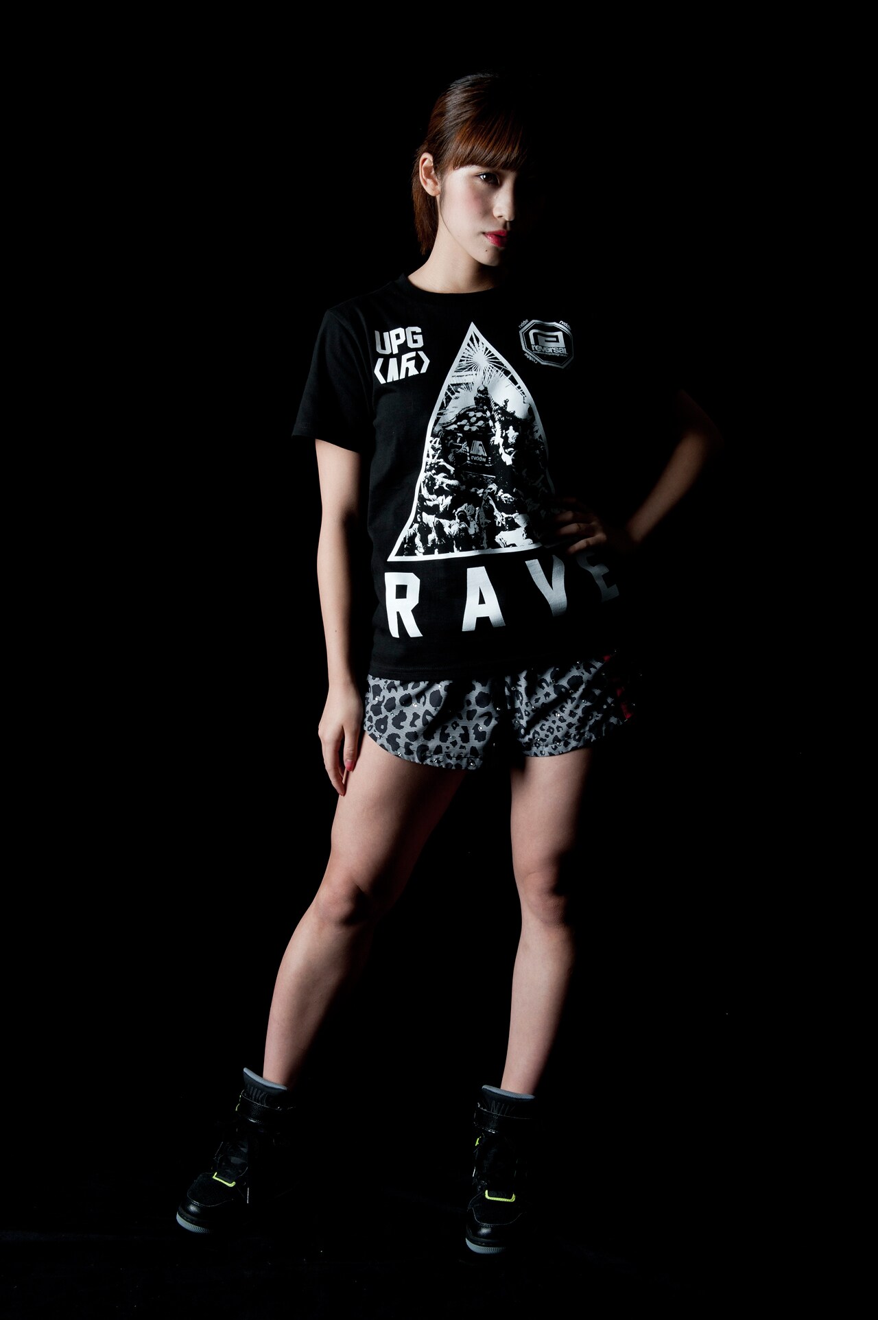 コンセプトは「祭り＝RAVE」！アプガ×reversalコラボTシャツ第2弾