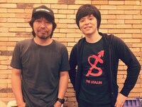 左から曽我部恵一、成田大致。