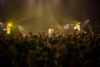 シクラメンのライブの様子。