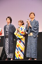 左から藤原竜也、中川翔子、山寺宏一。