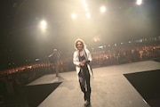 7月4日(現地時間)にフランス・パリにて実施された「Japan Expo」でのYOSHIKI(Dr, Piano / X JAPAN)。(写真提供:株式会社ジャパンミュージックエージェンシー)