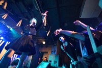 NECRONOMIDOL単独ライブ「ANNO UMBRAE」の様子。