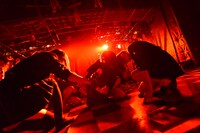 NECRONOMIDOL単独ライブ「ANNO UMBRAE」の様子。