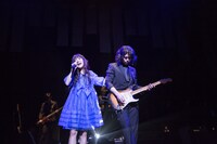 「TRUSTRICK PREMIUM LIVE SUMMER "Iolite"」の様子。（撮影：加藤アラタ）