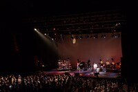 「TRUSTRICK PREMIUM LIVE SUMMER "Iolite"」の様子。（撮影：加藤アラタ）