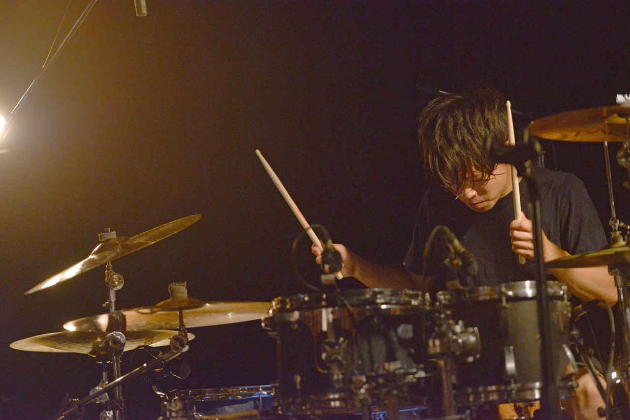 長谷川真也（Dr）