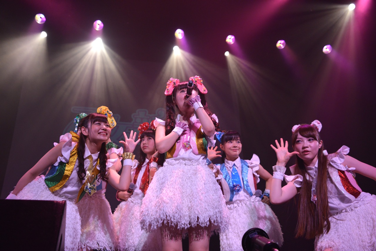 「乙女新党ワンマンライブ キミとピーカン☆NATSU宣言っ!!!」の様子。