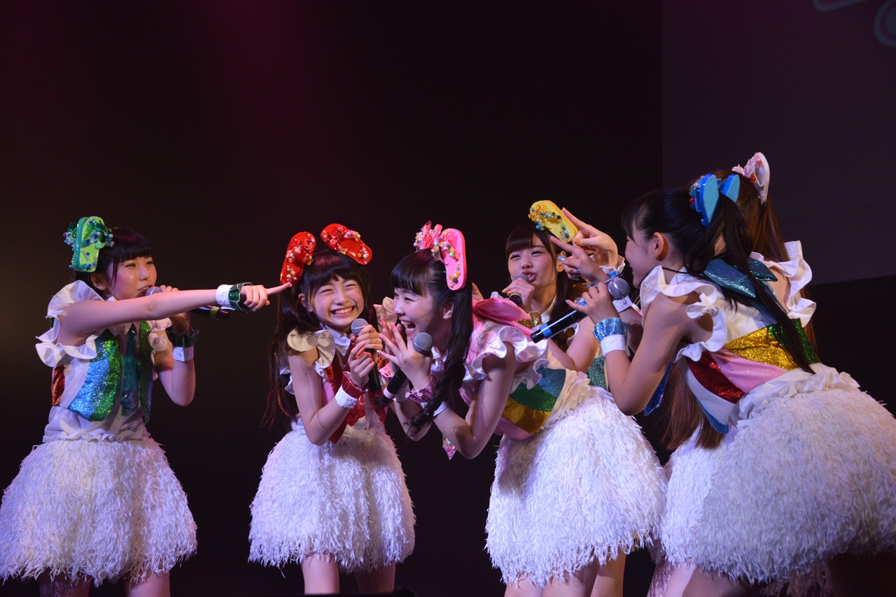 乙女新党ワンマンライブ「キミとピーカン☆NATSU宣言っ!!!」の様子。