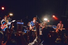 「HaKU“I HEAR YOU”TOUR 2015」WWW公演の様子。