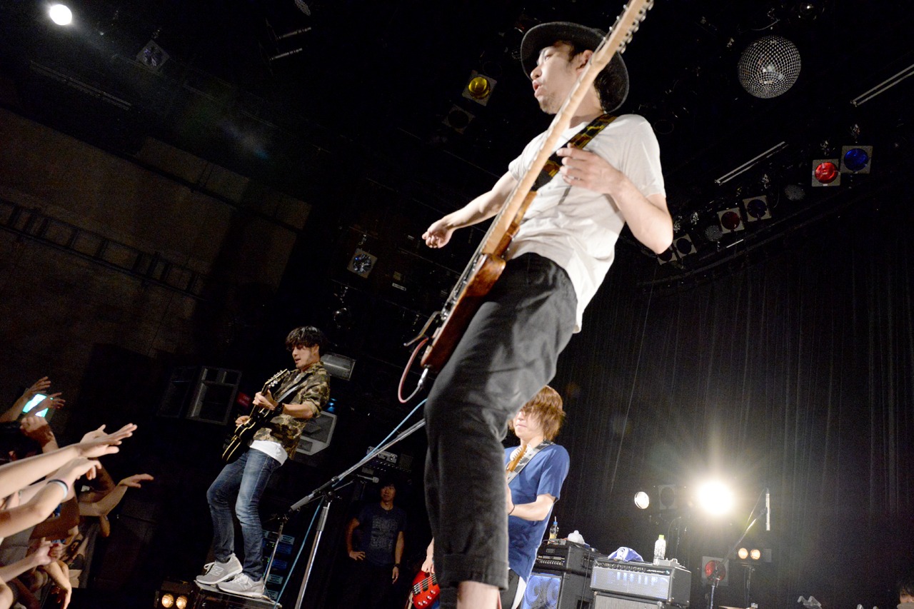 「HaKU“I HEAR YOU”TOUR 2015」WWW公演の様子。