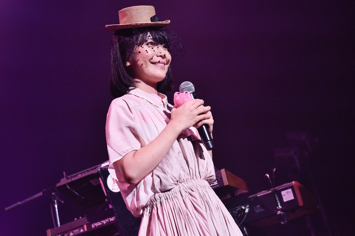 謎の女性アイドル“橋本聖子”。（撮影：古溪一道）