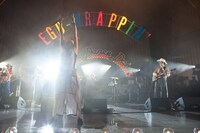 EGO-WRAPPIN'「Dance, Dance, Dance」東京・日比谷野外大音楽堂公演の様子。 （撮影：仁礼博）