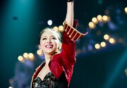 「ayumi hamasaki ARENA TOUR 2015 A（ロゴ） Cirque de Minuit ～真夜中のサーカス～」横浜アリーナ公演の様子。 （写真提供：エイベックス・ミュージック・クリエイティヴ）