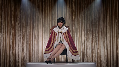 バイトル新CM「『満足度No.1』篇」のワンシーン。 (c)AKS