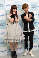 黒崎真音と小野賢章。