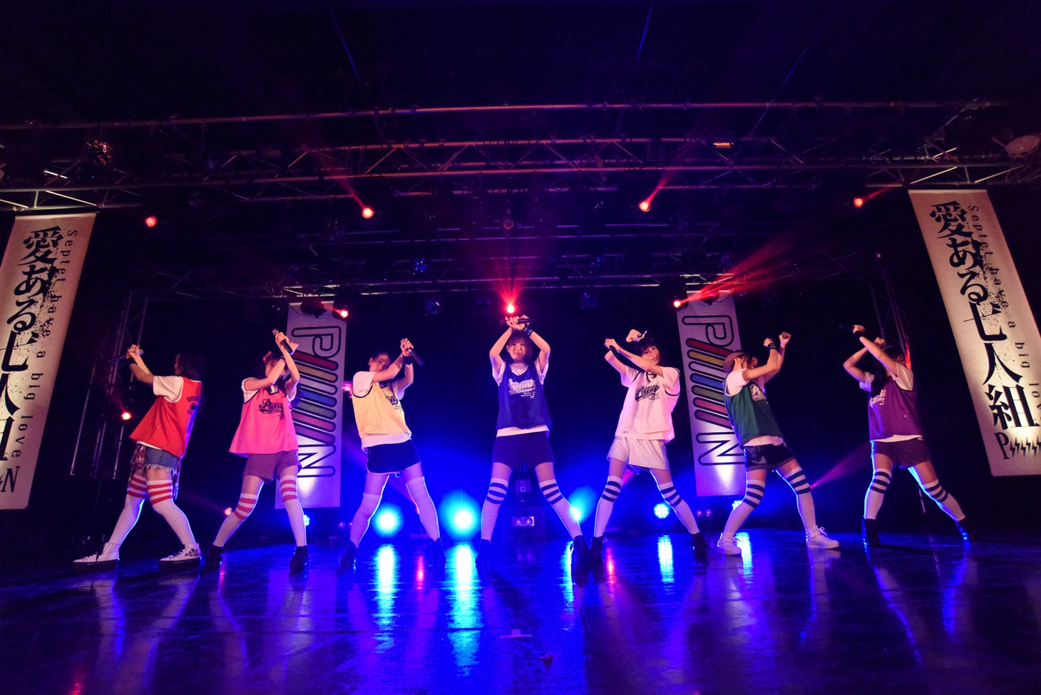 「PiiiiiiiN 2nd ワンマン 愛ある青春ロックLIVE ～BRING IT ON!!!喧嘩上等！武道館上等！～」の様子。