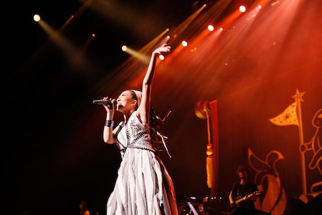 「MISIA 星空のライヴVIII MOON JOURNEY」東京国際フォーラム ホールA公演の様子。 （撮影：田中雅也）