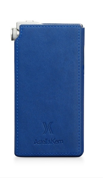 「Astell&Kern AK100II KANA HANAZAWA エディション」本体見本（オリジナルケース装着時）
