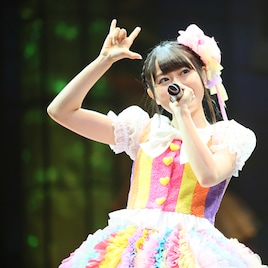 小倉唯、パシフィコいっぱいに“HAPPY”詰め込んだ初ワンマン