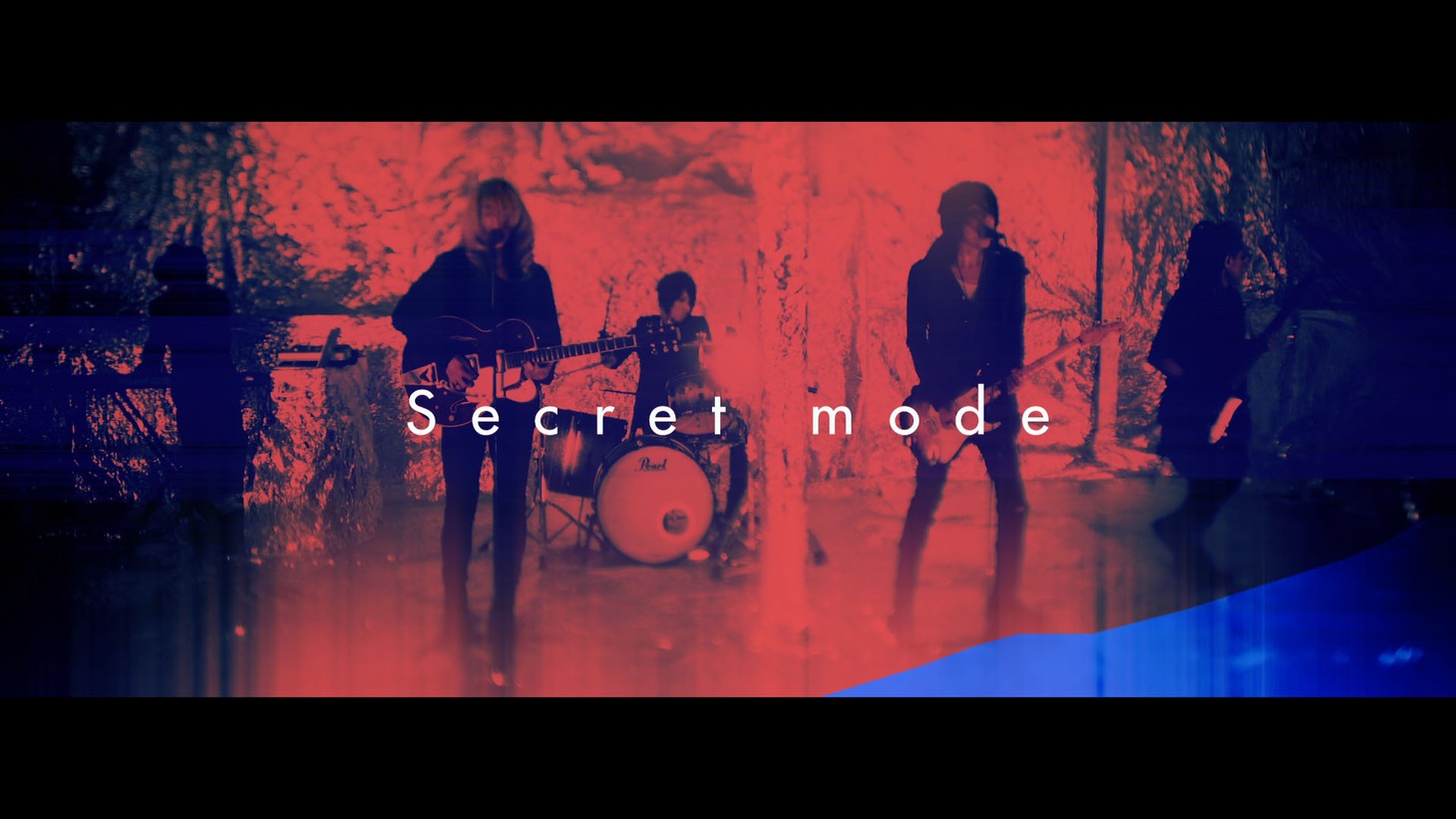 D E C A Y S「Secret mode」ミュージックビデオのワンシーン。