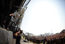 MIGHTY CROWN「DEAD POP FESTiVAL 2015」公演の様子。（撮影：半田安政[Showcase]）