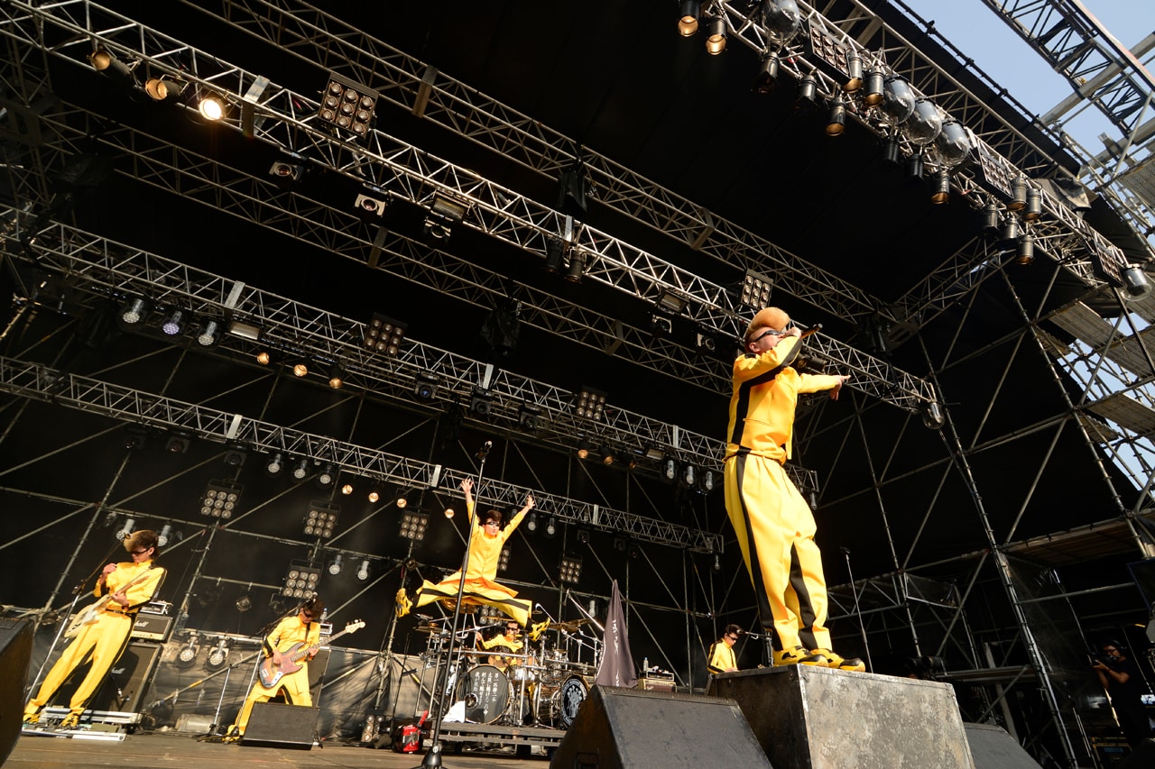 氣志團「DEAD POP FES」でサービス精神旺盛ライブ、SiMカバーも