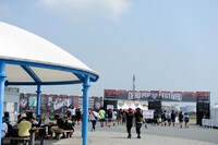 「DEAD POP FESTiVAL 2015」会場の様子。（Photo by yuji honda）