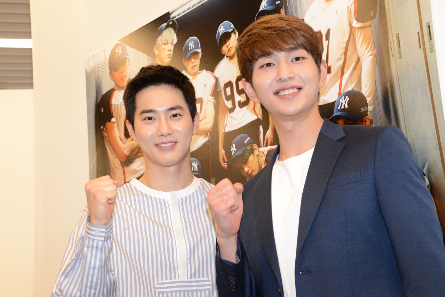 左からスホ（EXO）、オンユ（SHINee）。