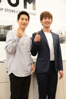 左からスホ（EXO）、オンユ（SHINee）。