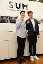 左からスホ（EXO）、オンユ（SHINee）。