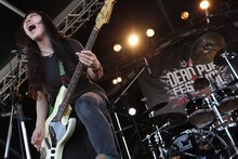 いやま（Vo, B / Dizzy Sunfist）（Photo by kohei suzuki）