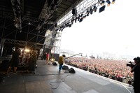 サンボマスター「DEAD POP FESTiVAL 2015」公演の様子。（撮影：半田安政［showcase］）