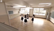 「噛むとフニャン tofubeats Remix」の360度動画より。