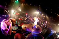 04 Limited Sazabys「CAVU tour 2015 ～Final Series～」東京・LIQUIDROOM公演の様子。（Photo by Viola Kam［V'z Twinkle］）