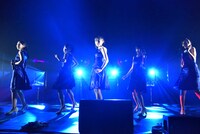 「Dorothy Little Happy Live Tour 2015 5th Anniversary ～just move on～」の様子。