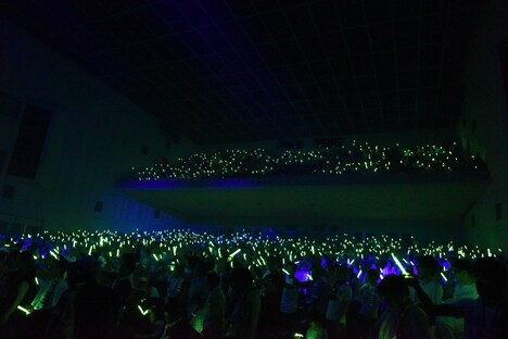 アンコールの会場の様子。