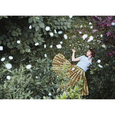 片平里菜「誰にだってシンデレラストーリー」初回限定盤ジャケット